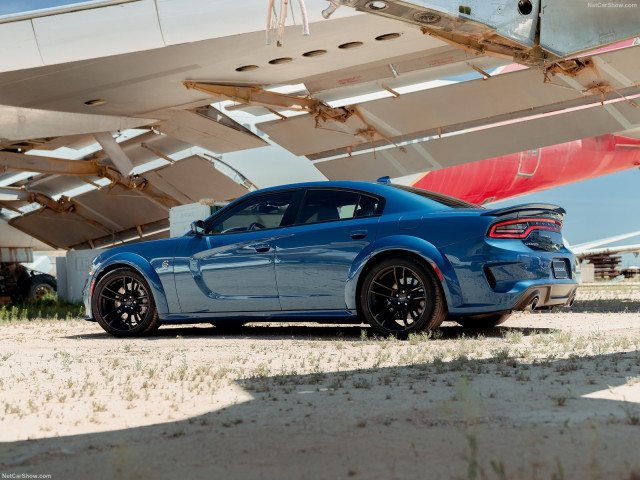 Dodge Charger SRT Hellcat фото