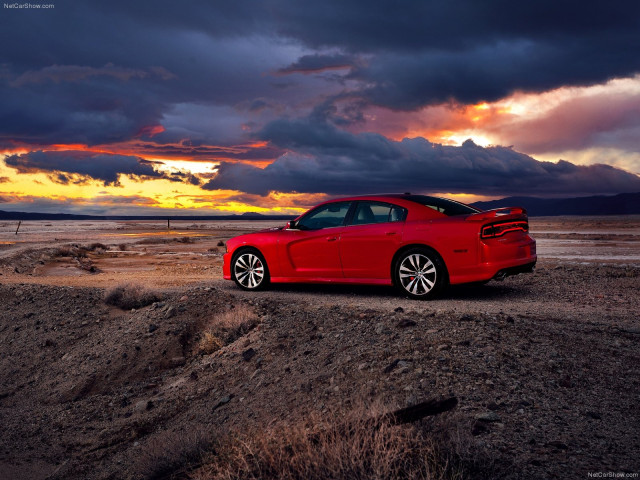 Dodge Charger SRT8 фото