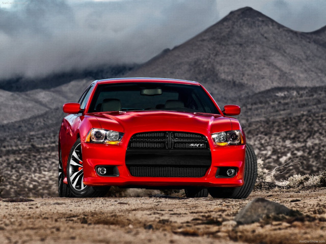 Dodge Charger SRT8 фото