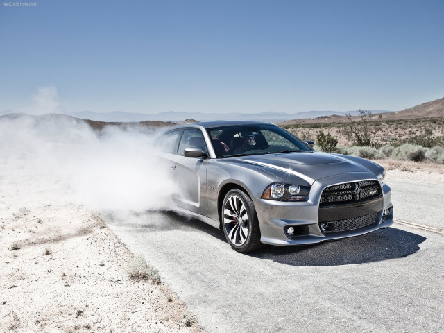 Dodge Charger SRT8 фото