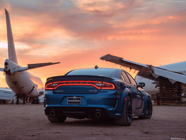 Dodge Charger фото