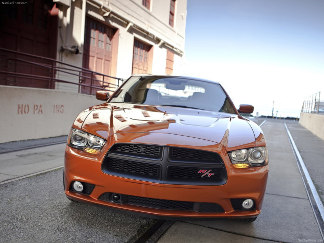 Dodge Charger фото