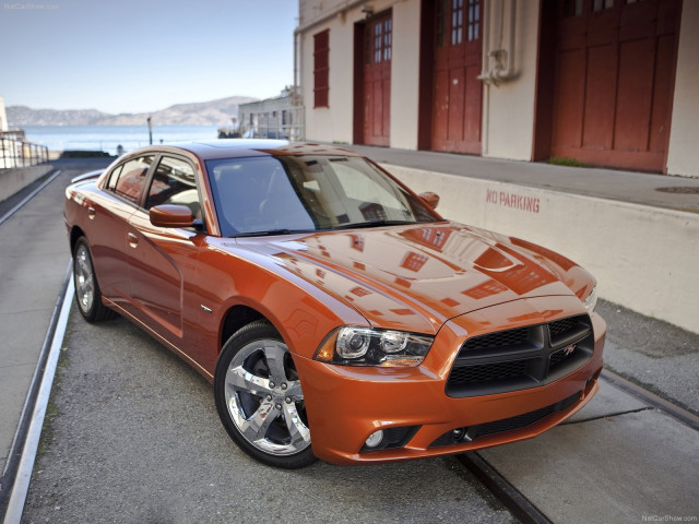 Dodge Charger фото