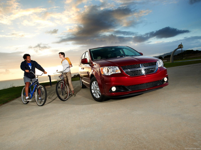 Dodge Grand Caravan фото