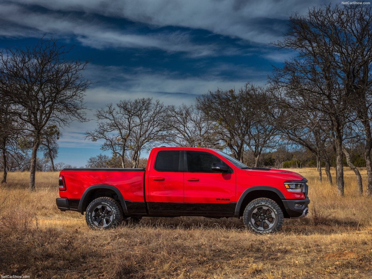 Dodge Ram 1500 фото 192020