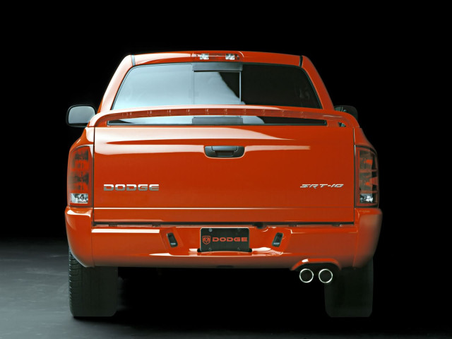 Dodge Ram SRT-10 фото