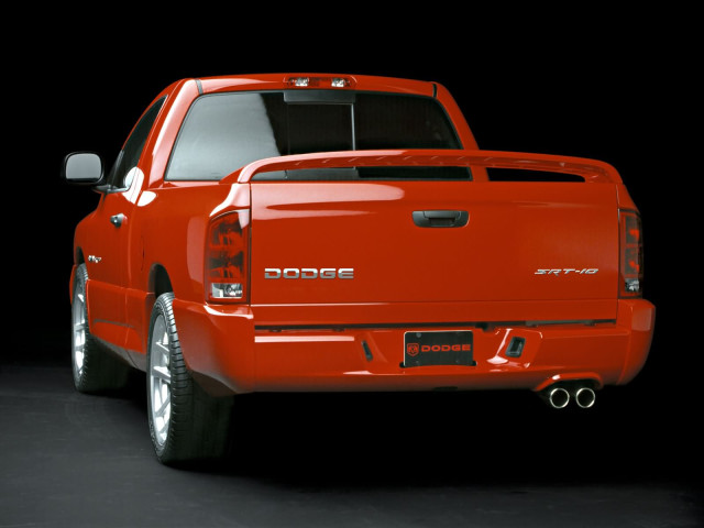 Dodge Ram SRT-10 фото