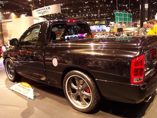 Dodge Ram SRT-10 фото