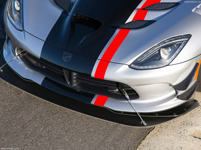 Dodge Viper ACR фото