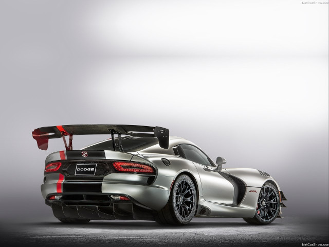 Dodge Viper ACR фото