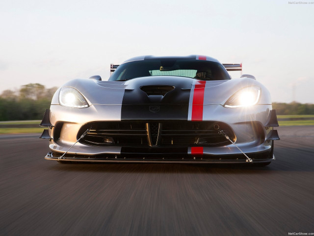 Dodge Viper ACR фото