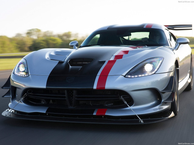 Dodge Viper ACR фото