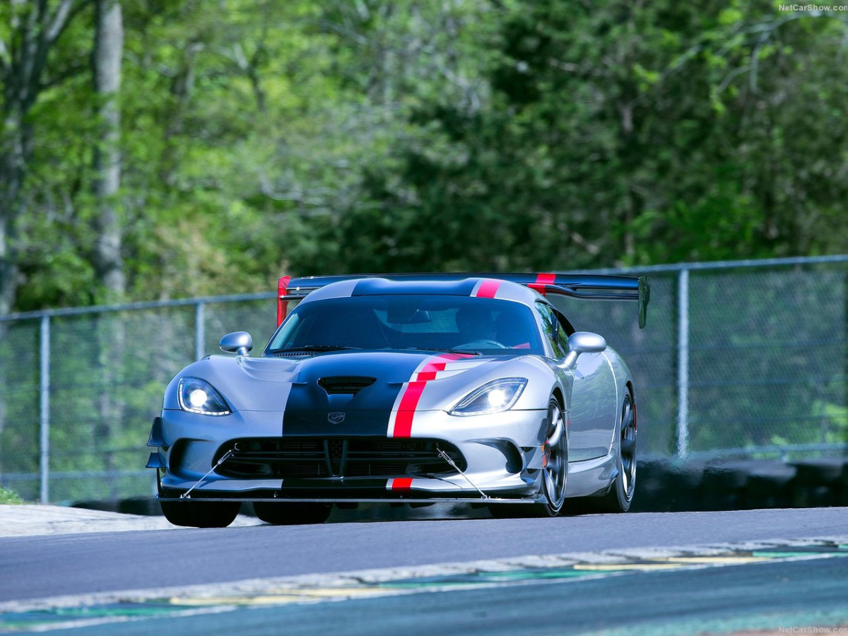 Dodge Viper ACR фото 147783