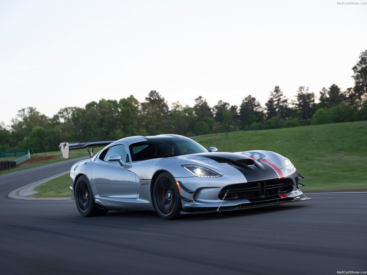 Dodge Viper ACR фото 147799