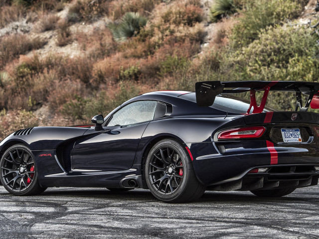 Dodge Viper ACR фото