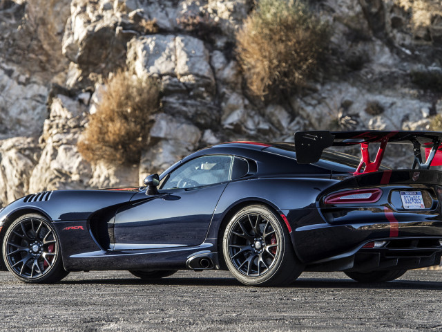 Dodge Viper ACR фото