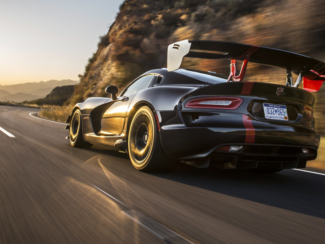 Dodge Viper ACR фото