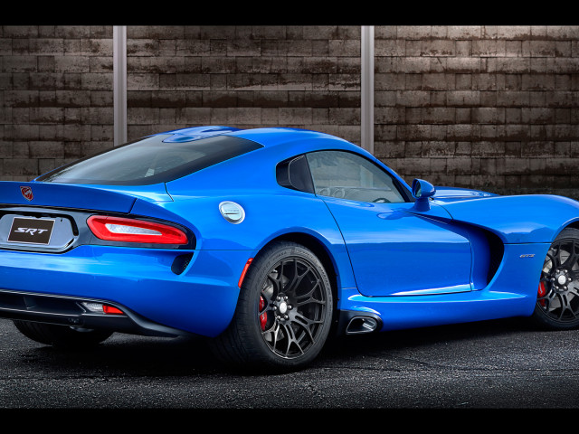 Dodge Viper GTS фото