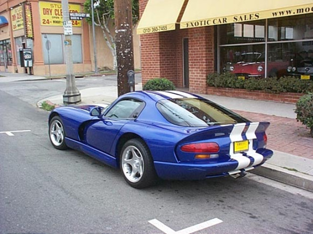 Dodge Viper GTS фото