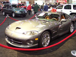 Dodge Viper GTS фото