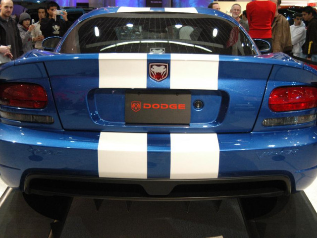 Dodge Viper SRT-10 фото