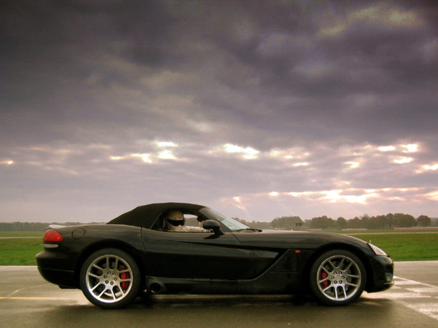 Dodge Viper SRT-10 фото