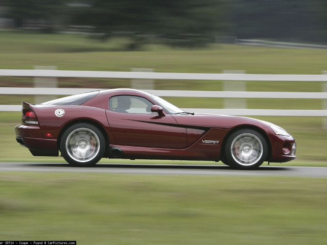 Dodge Viper SRT-10 фото