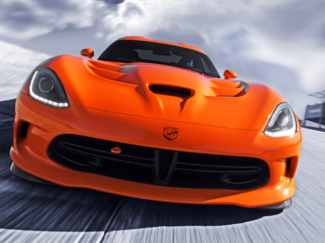 Dodge Viper SRT фото