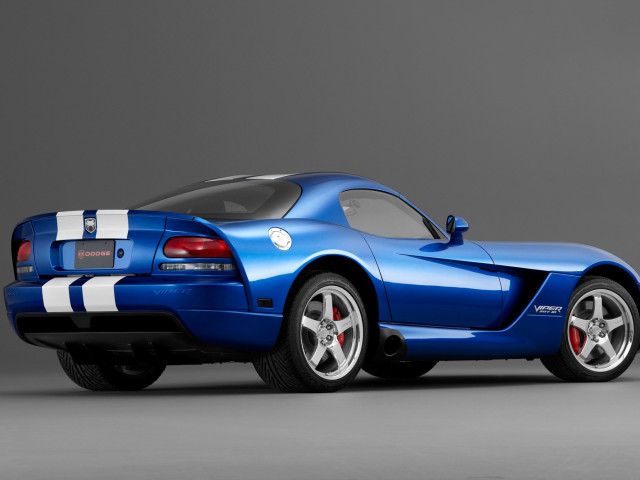 Dodge Viper SRT фото