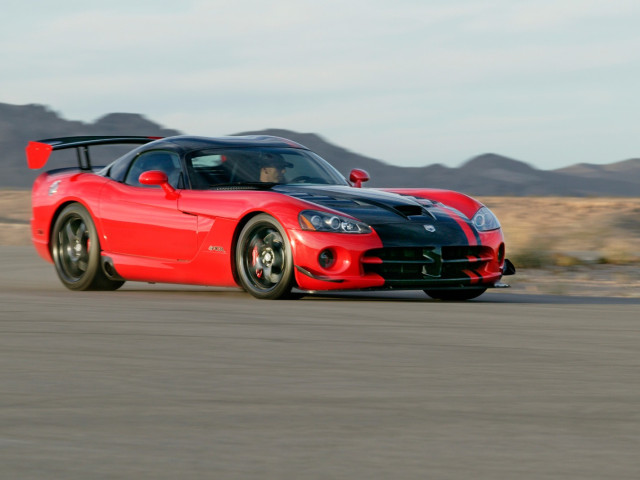 Dodge Viper SRT фото