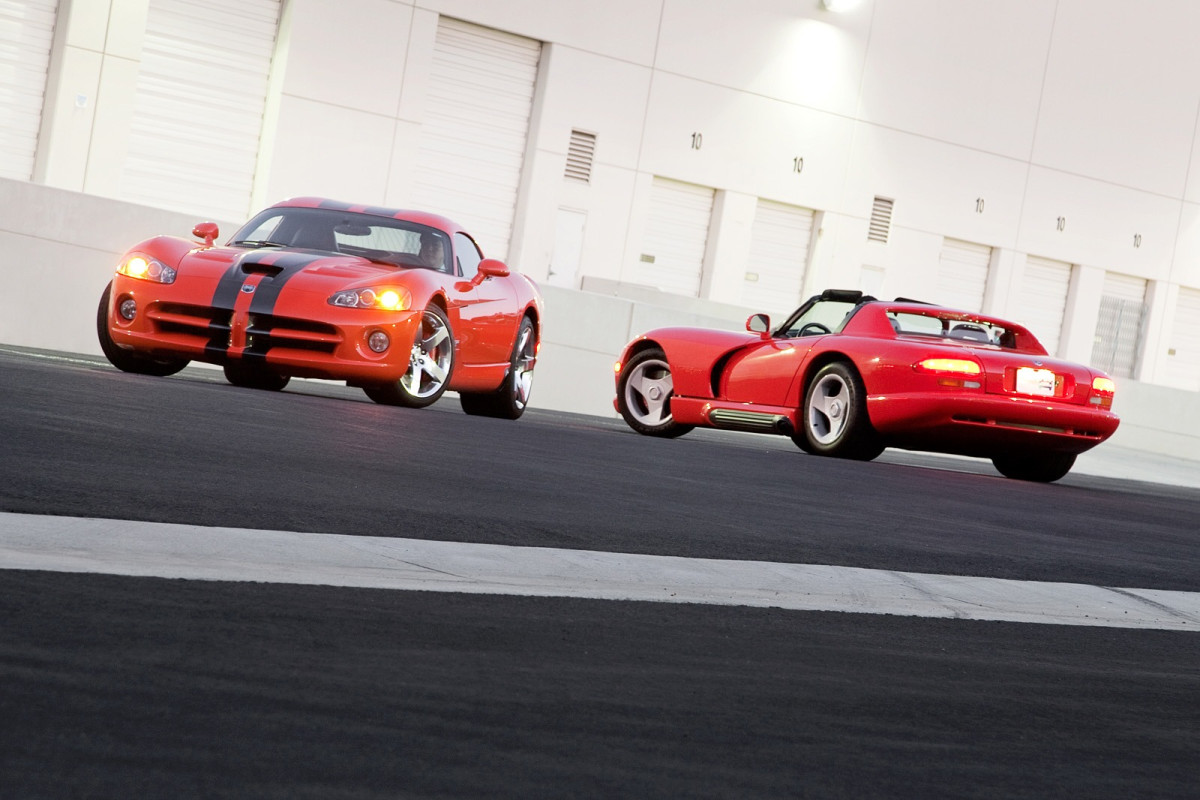 Dodge Viper SRT фото 170888