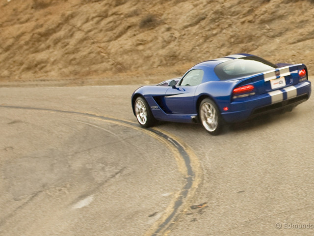 Dodge Viper SRT фото