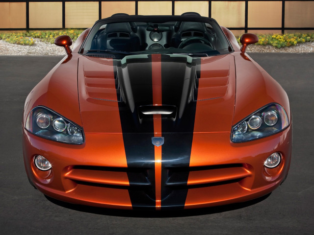 Dodge Viper SRT фото