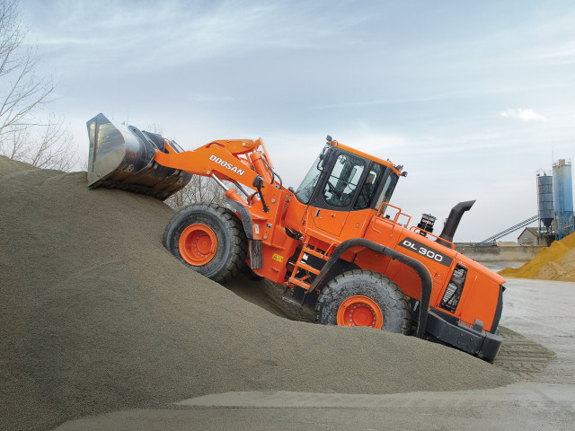 Doosan DL 300 фото