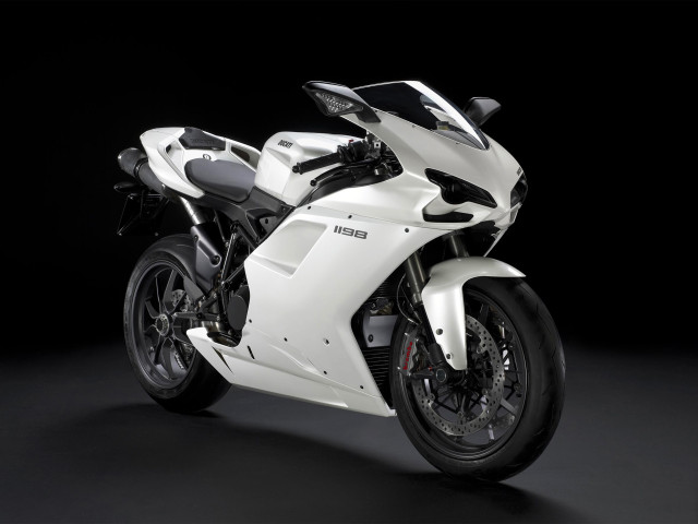 Ducati 1198 фото