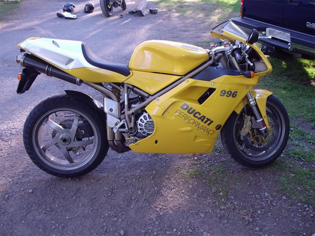 Ducati 996 фото