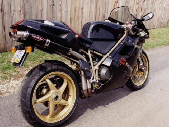 Ducati 996 фото