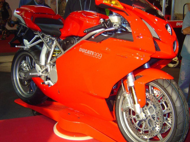 Ducati 999 фото