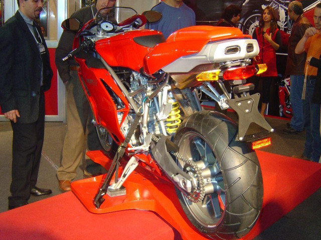 Ducati 999 фото