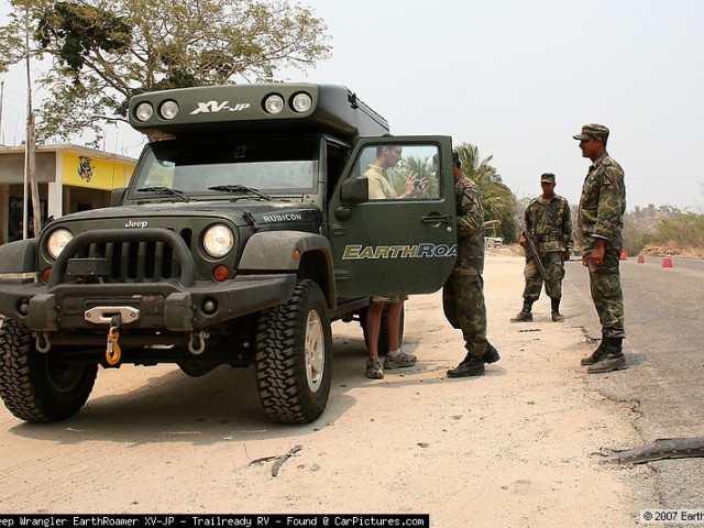 EarthRoamer XV-JP Jeep Wrangler фото