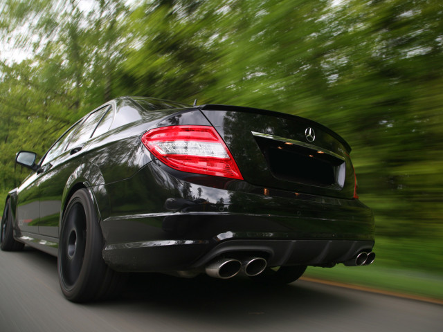 Edo Competition Mercedes C 63 фото