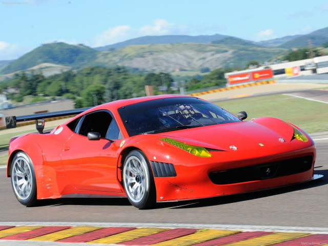 Ferrari 458 Italia фото