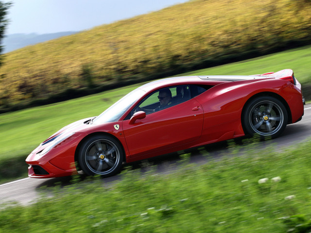 Ferrari 458 Speciale фото