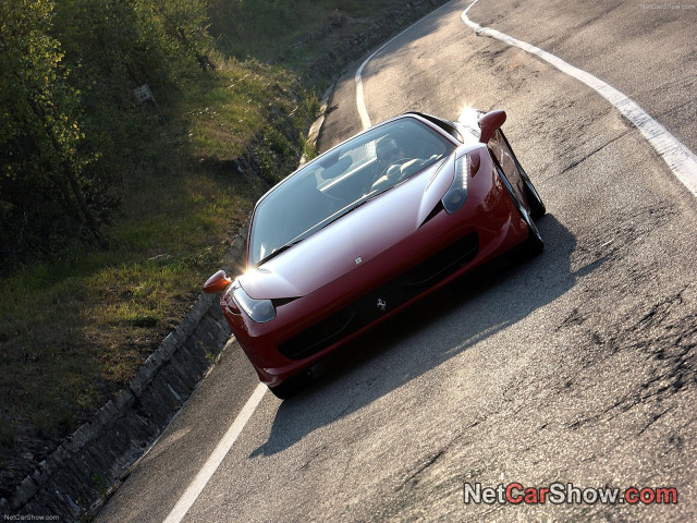 Ferrari 458 Spider фото