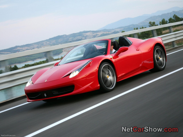 Ferrari 458 Spider фото