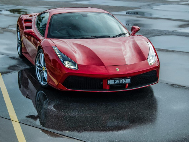 Ferrari 488 GTB фото