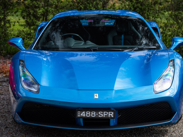 Ferrari 488 Spider  фото