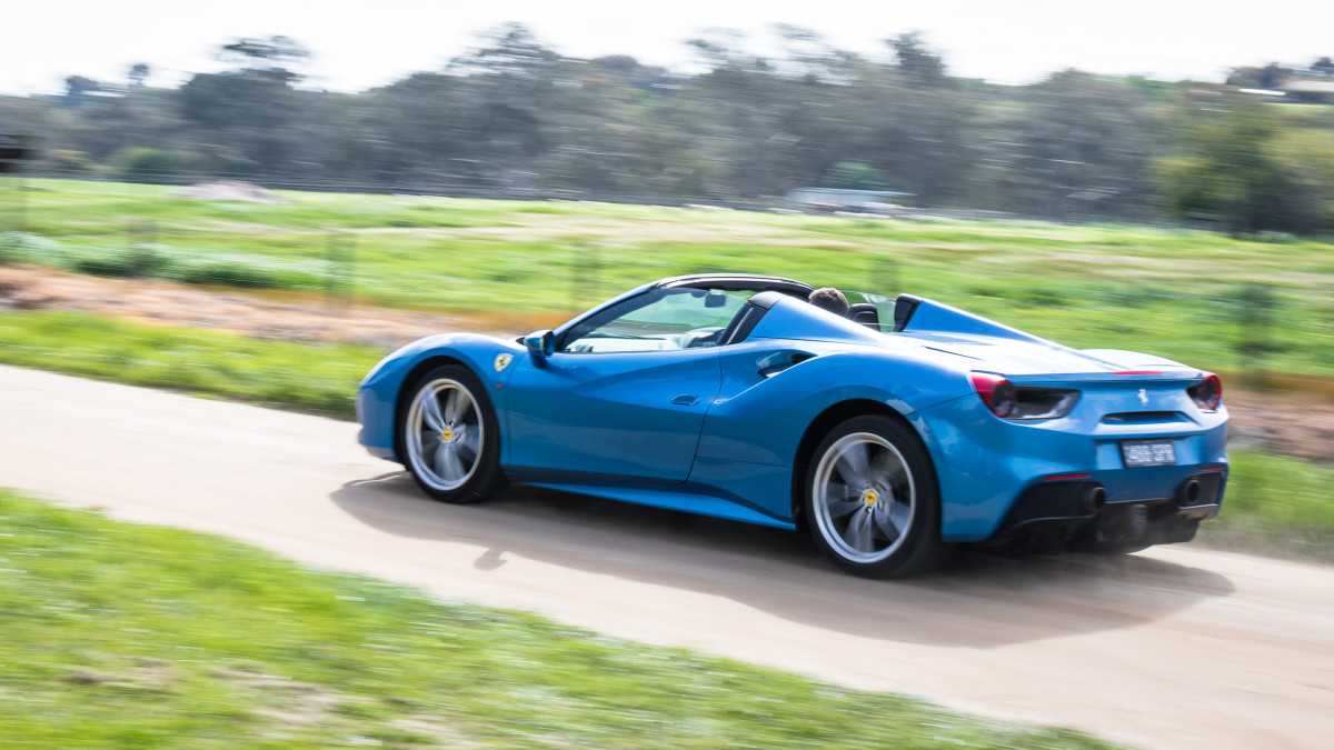 Ferrari 488 Spider  фото 175744