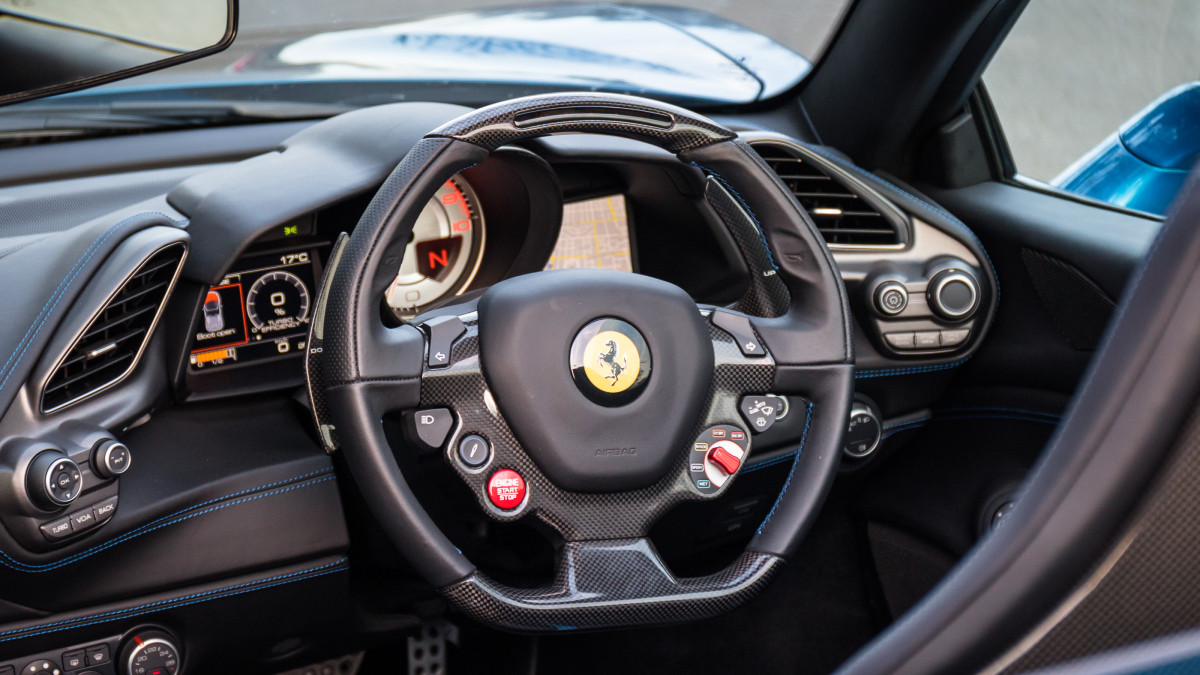 Ferrari 488 Spider  фото 175758