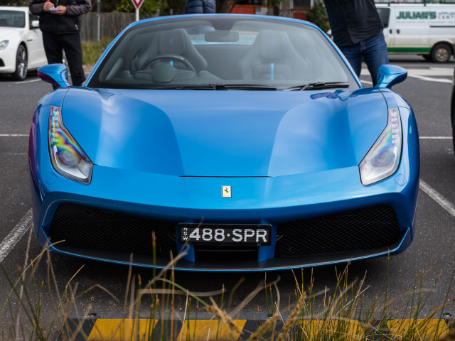 Ferrari 488 Spider  фото